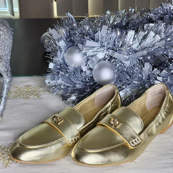 Deltan Women's James Gold Leather Logo Hardware Comfortable Loafers Size 6 - Picture 3 of 11